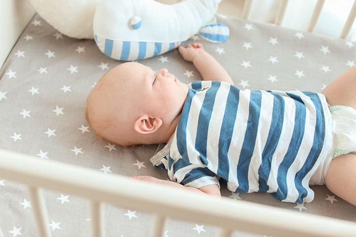 Wyprawka dla noworodka - łóżeczko