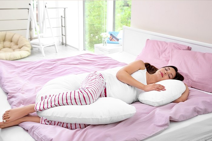 sleeping with pregnancy pillow