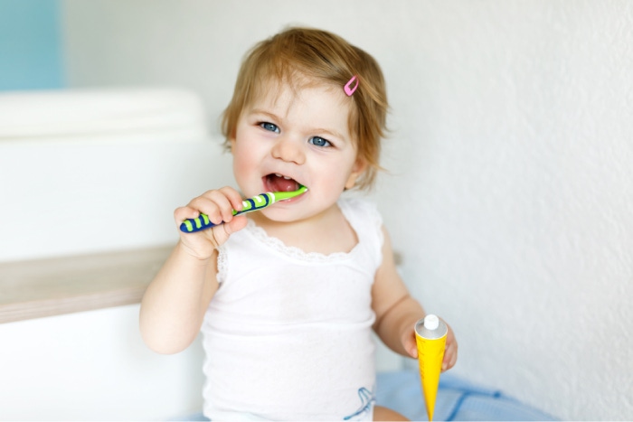 Jak dbać o ząbki dziecka