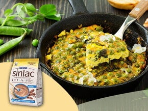 Omlecik z szynką i groszkiem – przepis dla dzieci po 18. miesiącu