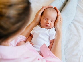 Pierwsze dni z noworodkiem | Nestlé FamilyNes Mama i noworodek w domu