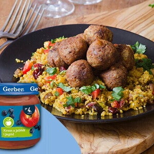 Mielone kotleciki cielęce z kaszką kuskus, owocami i rodzynkami - po 18. miesiącu