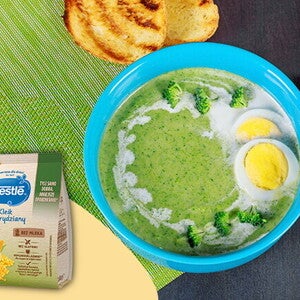 Zupka brokułowa z żółtkiem po 6. miesiącu