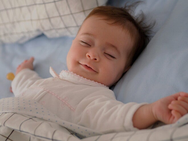 Dlaczego dziecko nie śpi w nocy i jak pomóc mu się wysypiać?