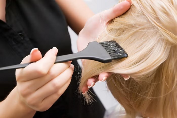 Painting nails in pregnancy