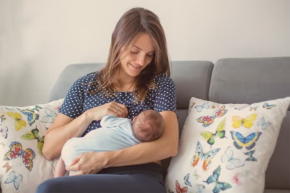 breast-feeding breast-feeding